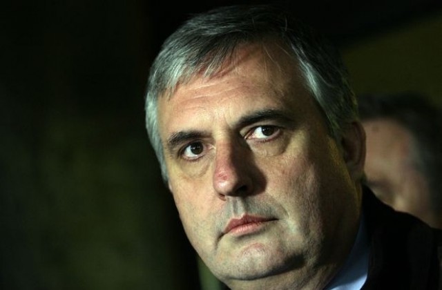 Калфин иска 380 лв. минимална заплата