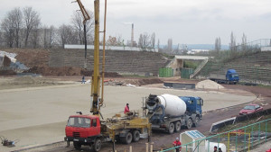 Ремонтът на стадиона напредва