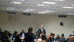 Какви въпроси задава на кмета Георг Спартански на строителни и