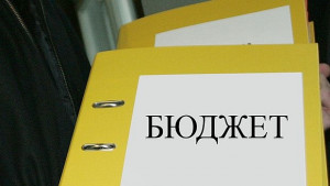 Замразяват минималната заплата и детските надбавки догодина