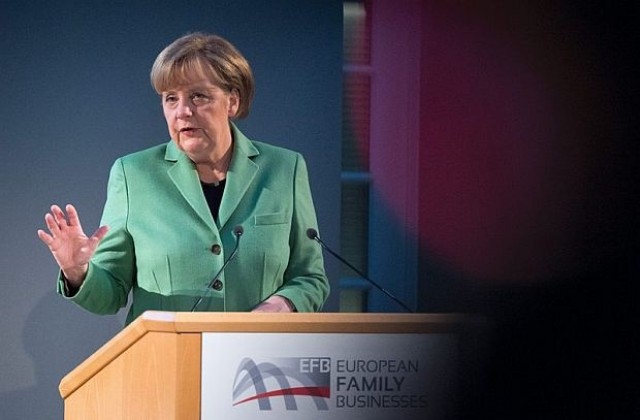 Меркел подкрепя принципно плана Юнкер