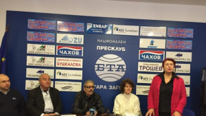 Болничен персонал без заплати две години