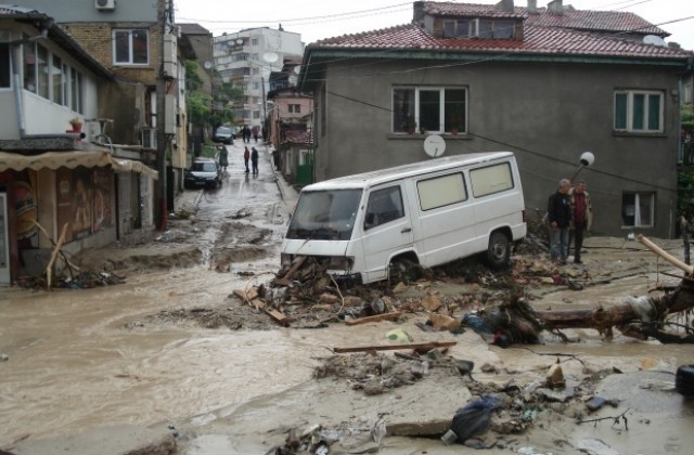 България получава за бедствията 10,4 млн. евро, след като поиска 300 млн. евро
