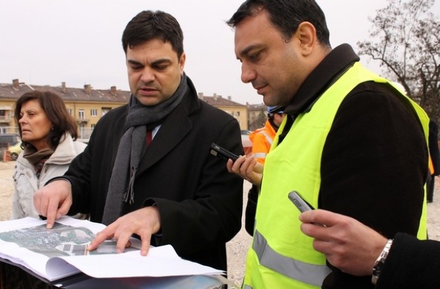 Министър Московски: Бавни отчуждителни процедури създават риск за проектите по ОП Транспорт