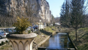 Откриха мъртва жена до парашутната кула в Кайлъка