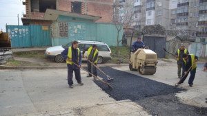 Община Казанлък обнови междублокови пространства в кв Изток