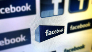 Facebook дава достъп до личните ни данни без нашето съгласие