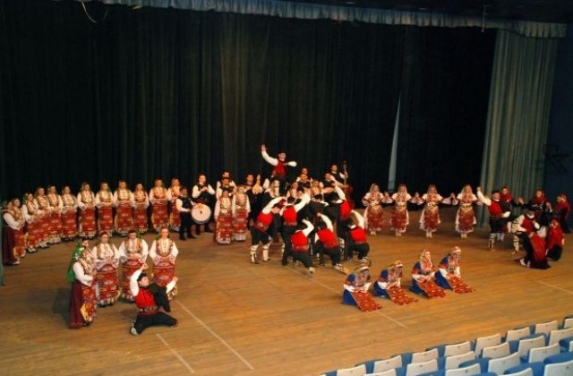 Ансамбъл Пирин кани на концерти във В. Търново и Г. Оряховица