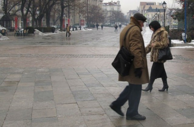 Предупреждават за опасност от поледици