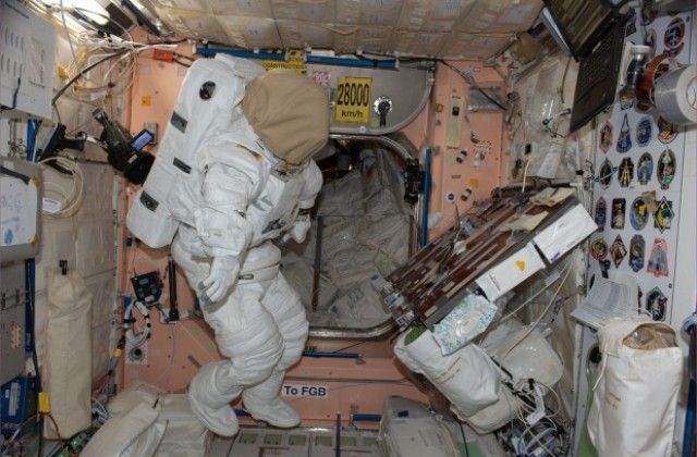 Екскременти на астронавтите ще бъдат превръщани в метаново гориво