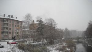 Снеговалежи и поледици в региона