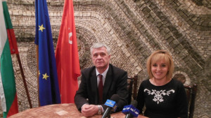 Мая Манолова със задоволство До Коледа ще е готова крепостната