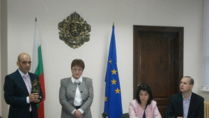 Докато има машини които работят тунелът под Шипка е текущ