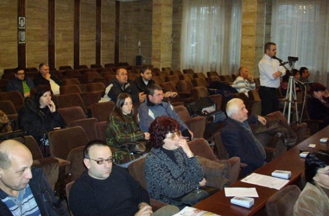 Няма да се вдигат местните данъци и такси, обещаха от община Добрич