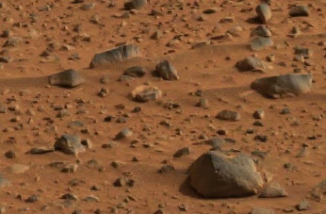 Марсоходът Спирит открил камък, точно копие на Барак Обама