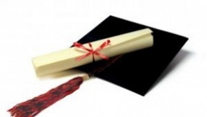 Вицепрезидент и ректор връчват дипломите на 250 абсолвенти от Стопанския