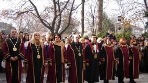 С шествие и тържествена промоция МУПлевен изпраща випуск 2014 на