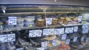 Инспекторите по контрол на храните с удължено работно време заради