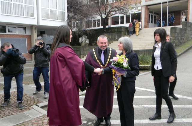 Попова похвали действията на премиера в случая с Южен поток