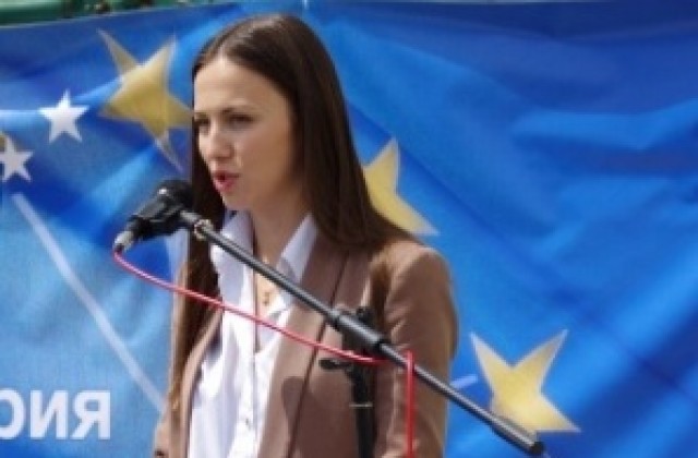 Ева Паунова:Подкрепихме Е-Call за по-малко жертви на пътя