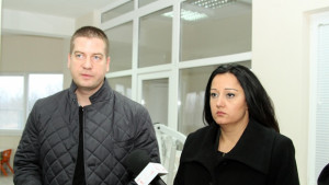 Ремонт на междублокови пространства и нови автобуси обеща министър Павлова