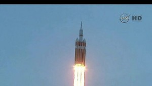 Космическият кораб Орион се приводни в Тихия океан