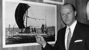 Със стар самолет по морските вълни