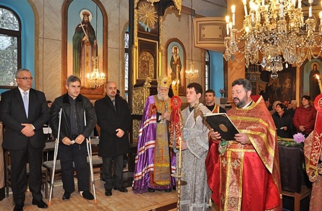 Осветиха църквата „Св. Николай във Враца след цялостния ремонт
