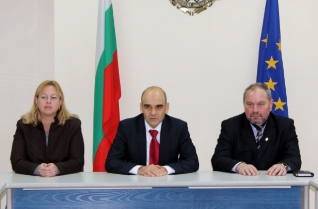 Иглика Събева и Добромир Валачев бяха представени пред екипа на Областната администрация