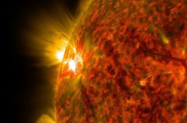 НАСА събуди апарата Нови хоризонти, потеглил преди 8 години за Плутон