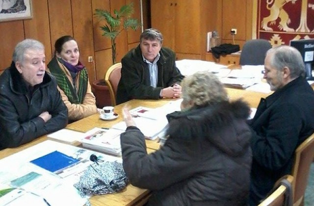Търсят пари за обновяване на защитеното училище в Чипровци