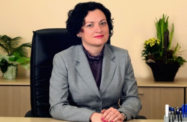 Министър Ивелина Василева пристига в Шумен за първа копка по втория етап на проекта за водния цикъл