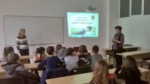 Четвъртокласници посетиха ВУМК по повод Студентския празник