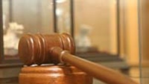 Две години и шест месеца затвор за грабеж на стойност