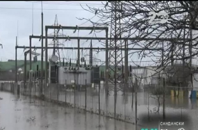 Нивото на река Сазлия не спада