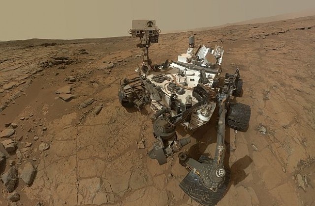 Кюриосити откри следи от съществуването на древно езеро на Марс