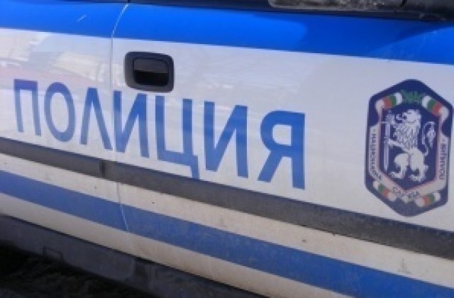 Огромна скала падна върху платно от пътя София - Варна