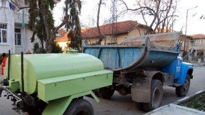 Армията достави 15 водоноски за селата които от дни са