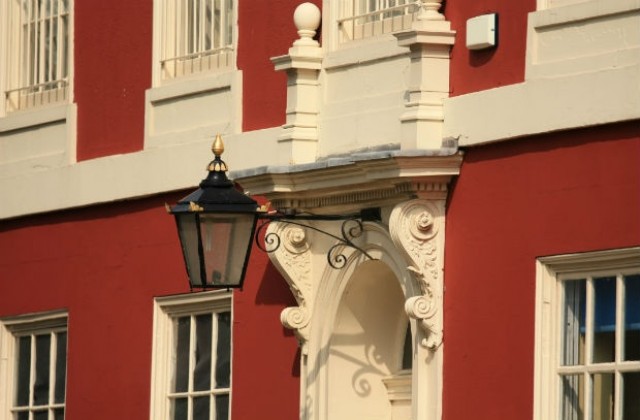 Боя произвежда ток от слънцето