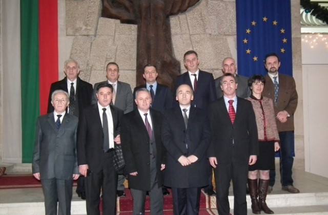 Кметът на Севлиево посрещна делегация от Косово