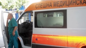 Камион блъсна възрастна жена