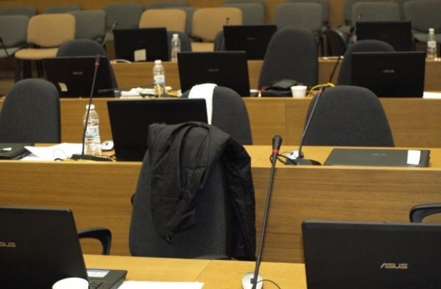 Пловдивски съветници заработиха по 270 лева за 9 минути работа