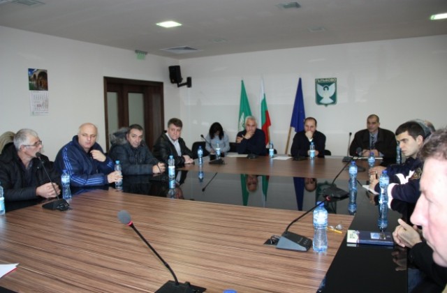 В Гълъбово още без улично осветление