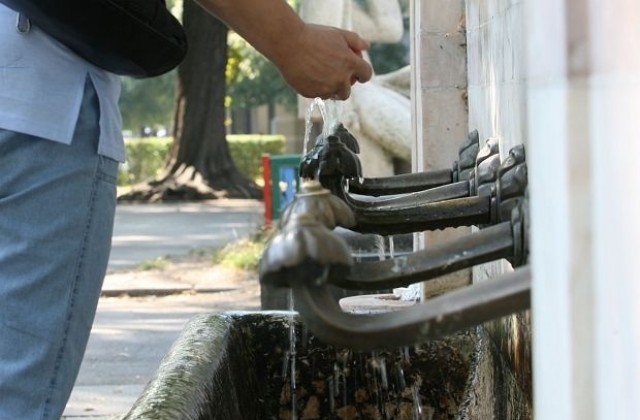 Жителите на село Трънково ще пият вода от водоноски