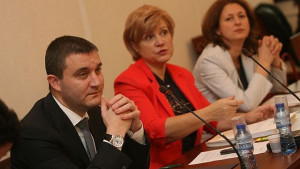 Бюджетната комисия ратифицира договора за 15 млрд евро заем