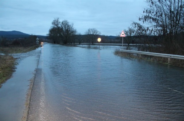 Пътят Тулово-Ягода остава затворен