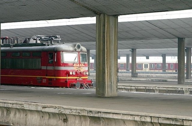 Съкращават близо 2000 души в БДЖ, ако не се увеличи субсидията