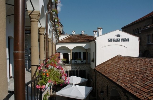 Хан Хаджи Николи класиран на трето място в конкурса Емблематичните сгради на България