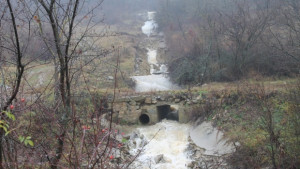 Евакуират жители на село Нова махала