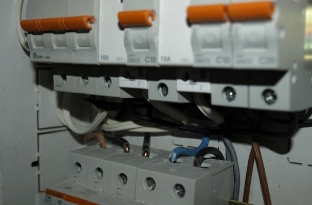 Осъдиха варненец за кражба на ток